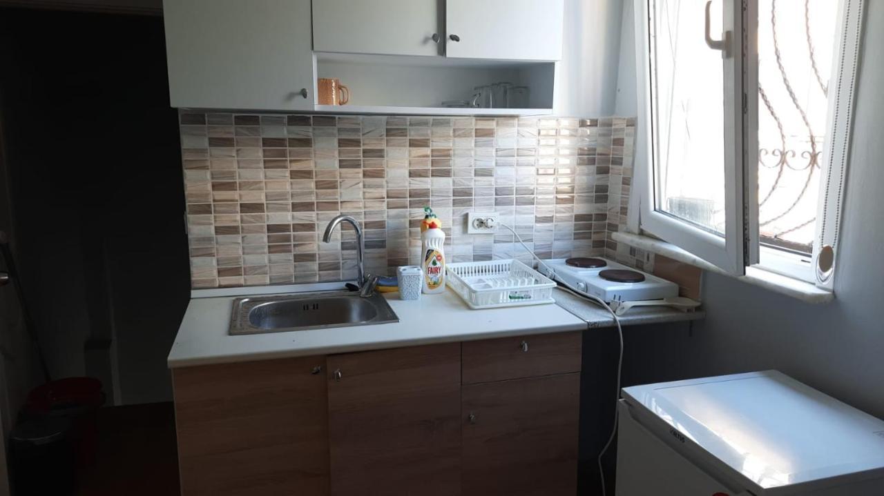 Ararat Studio Istanbul Luaran gambar