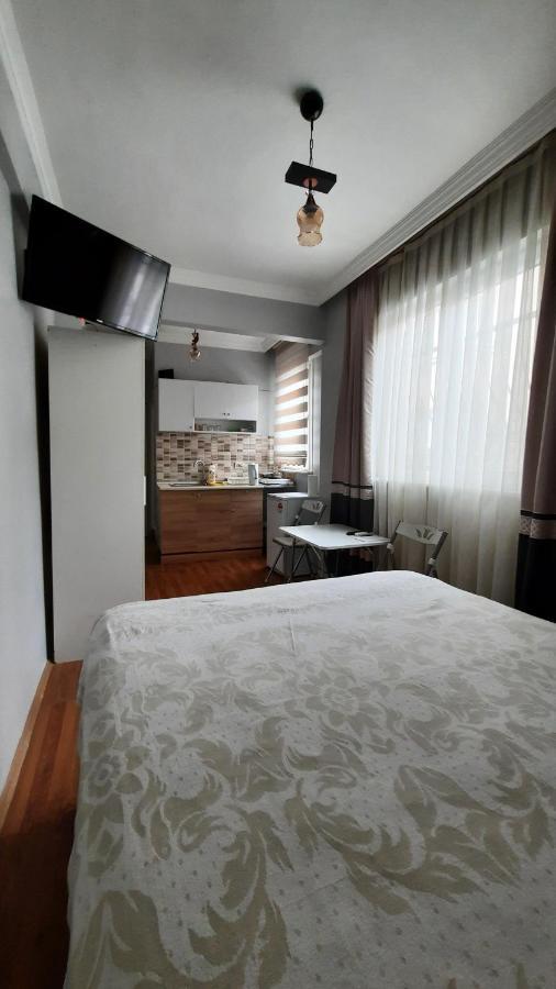 Ararat Studio Istanbul Luaran gambar